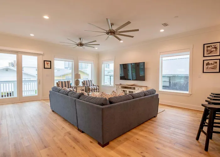 Private Pool & Short Walk To - Free Activities Gulf Shores