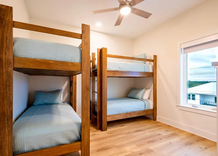 Private Pool & Short Walk To - Free Activities Holiday home *